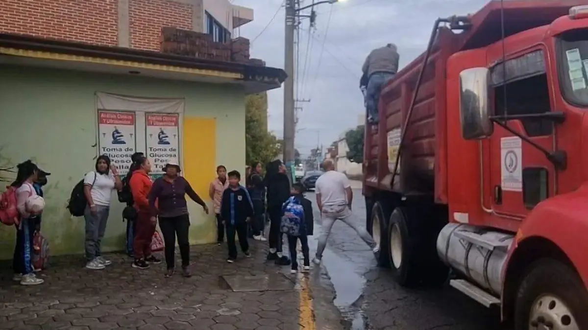 camion de volteco coronango 