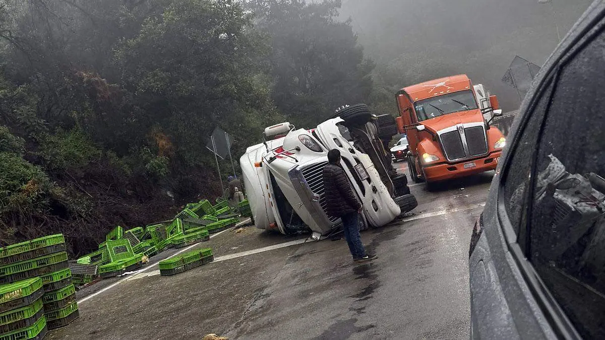 accidente kilometro 231 de la autopista Puebla- Orizaba 