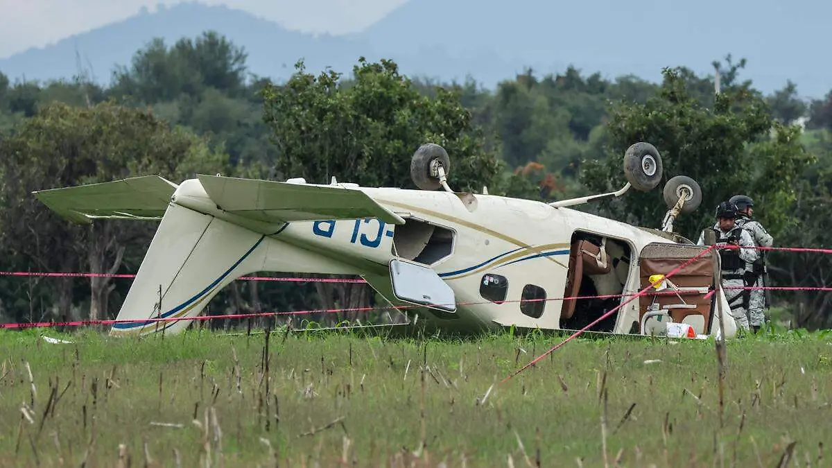 aterrizaje forzoso de avioneta-1