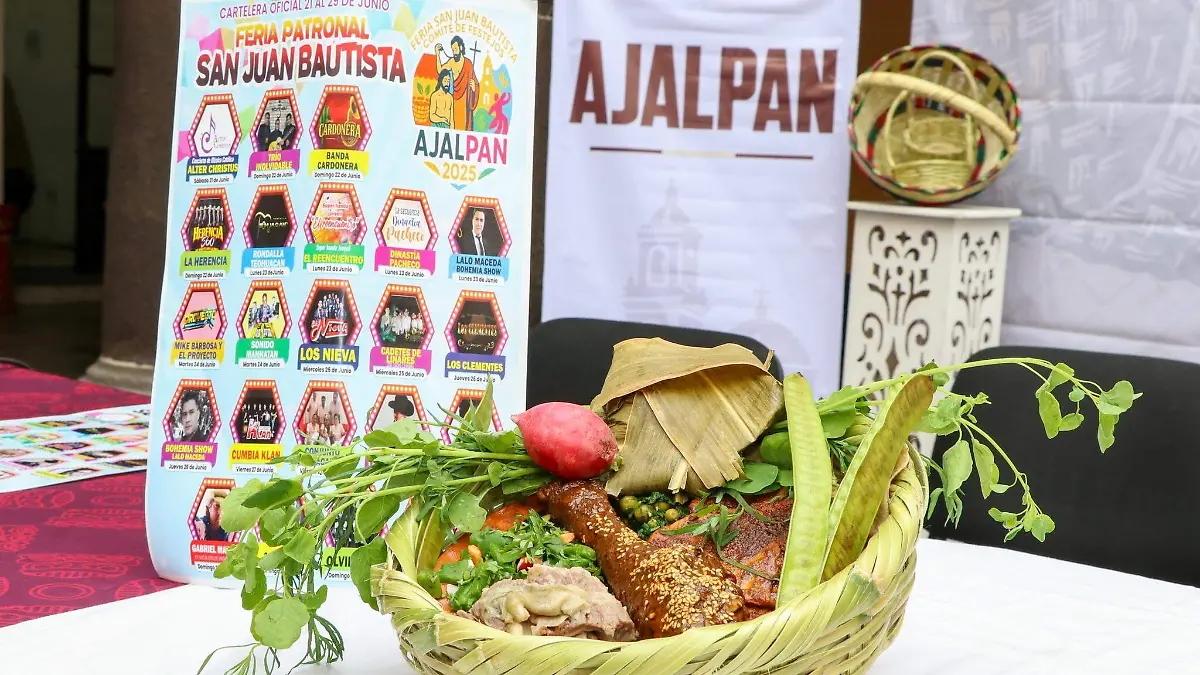 Ajalpan se prepara para una fiesta que une fe, sabor y talento