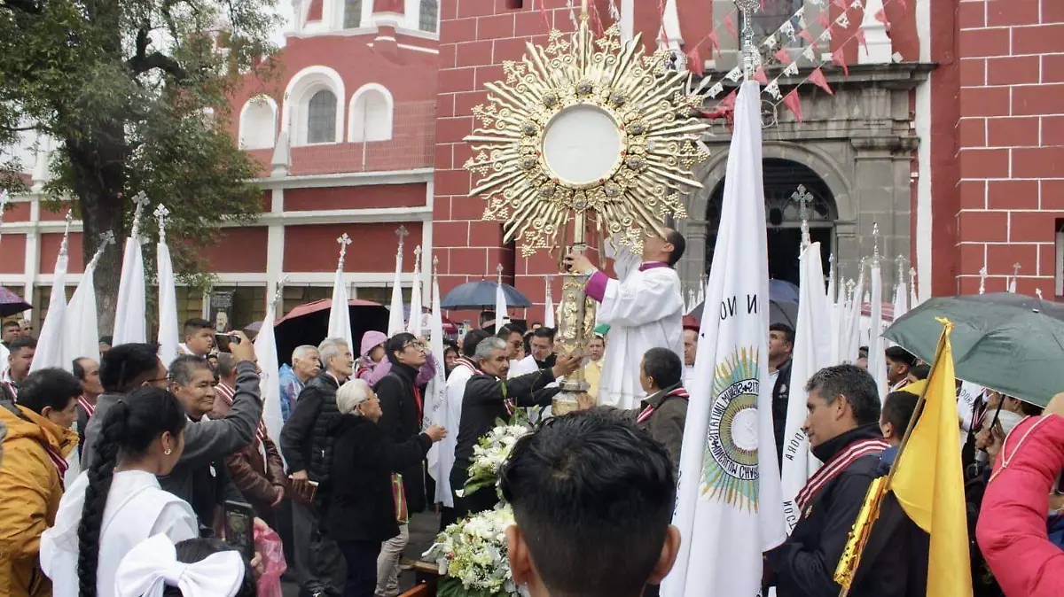 243b24f0-db53-4ee5-9ee7-228f5762ecbc