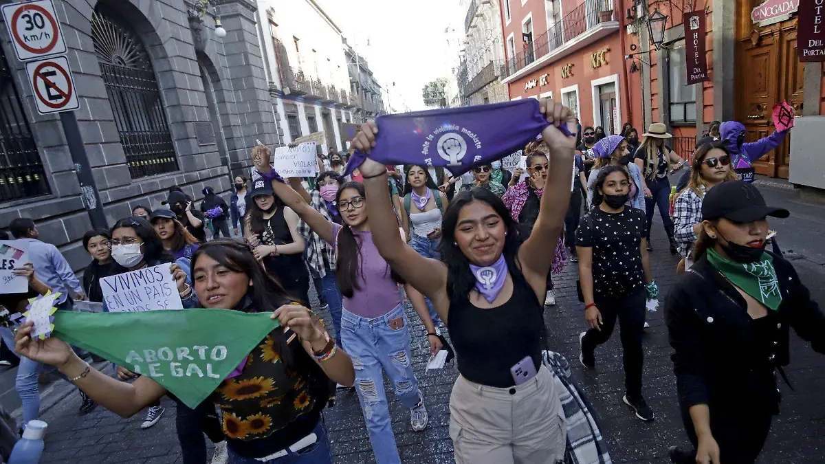 Diversas colectivas y organizaciones feministas en Puebla solicitaron una audiencia con la titular de la Secretaría de las Mujeres