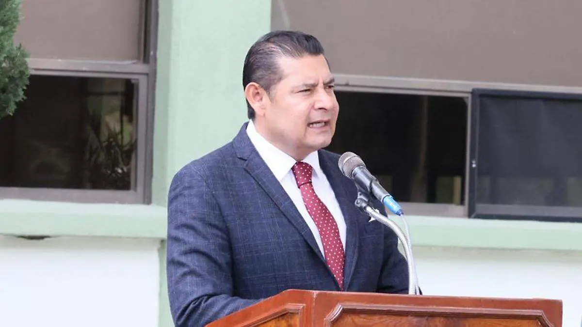 El gobernador de Puebla, Alejandro Armenta Mier, hizo un llamado a las y los presidentes municipales