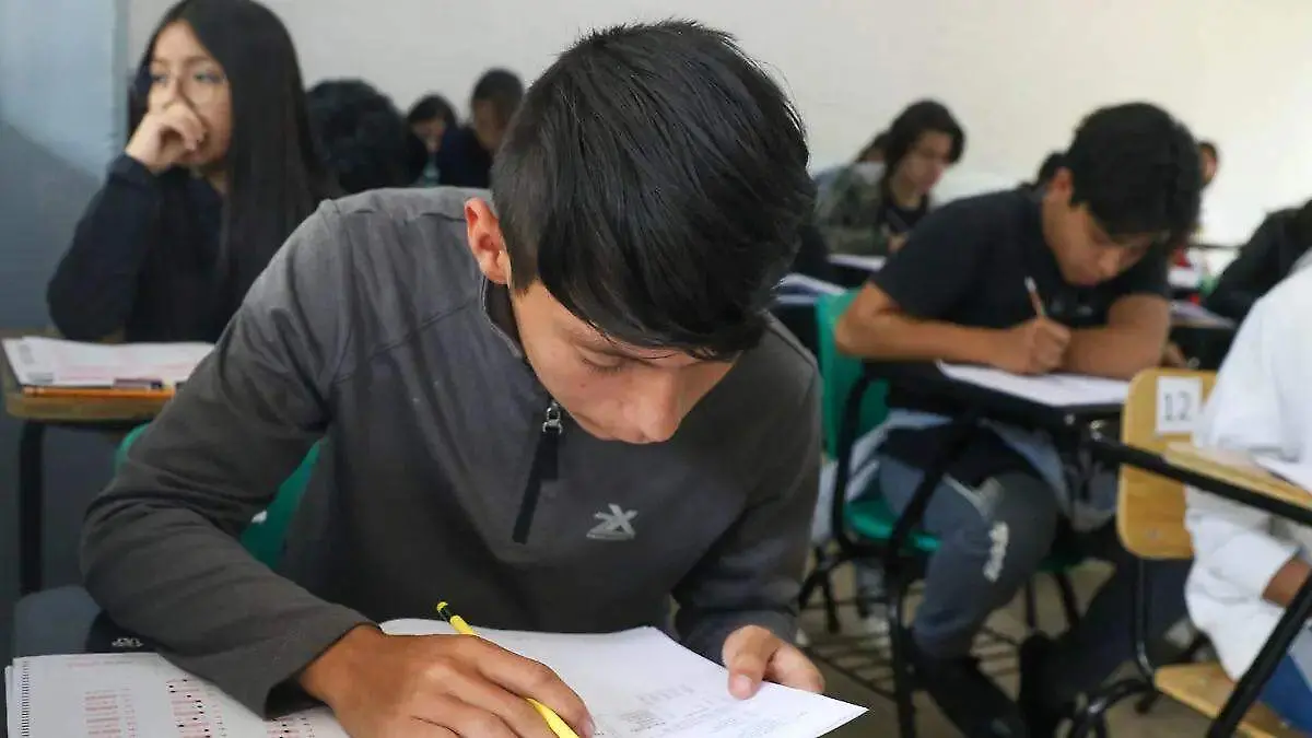 Así puedes obtener tu certificado de bachillerato siendo adulto