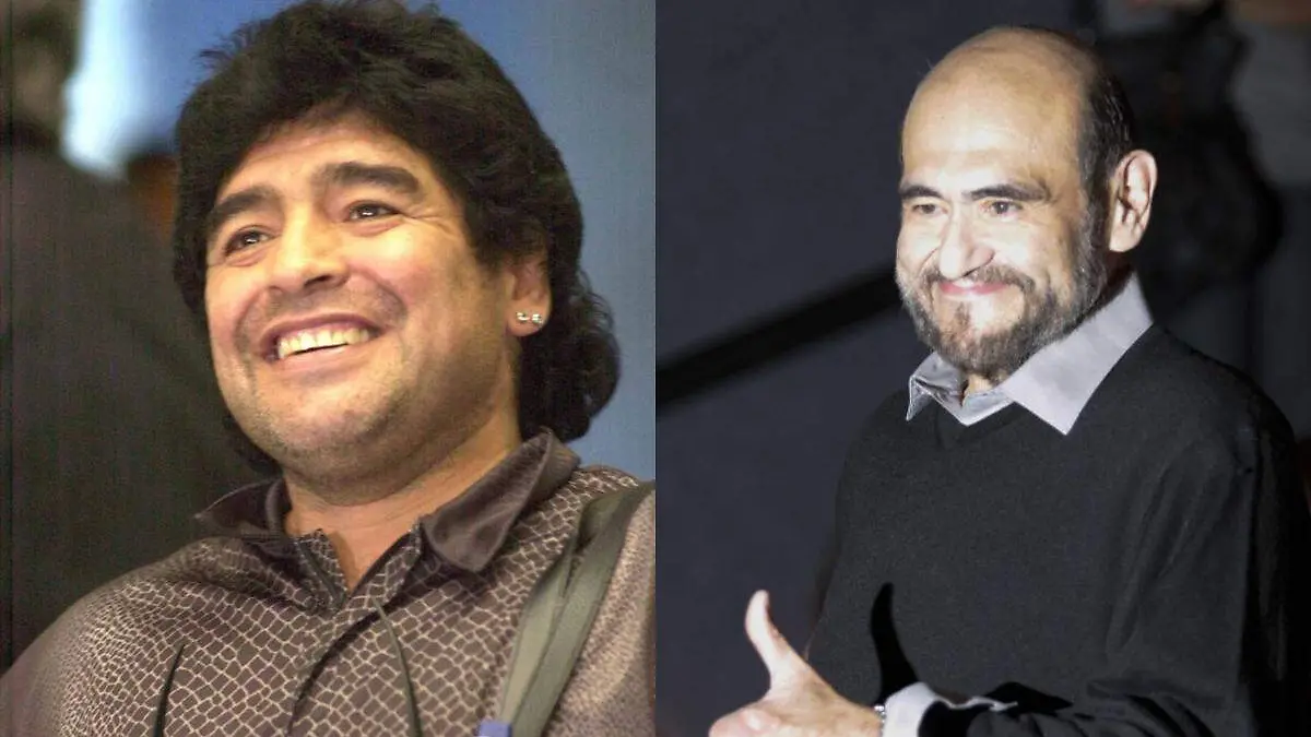 Edgar Vivar levanta el dedo pulgar en afirmación y Diego Maradona sonriendo