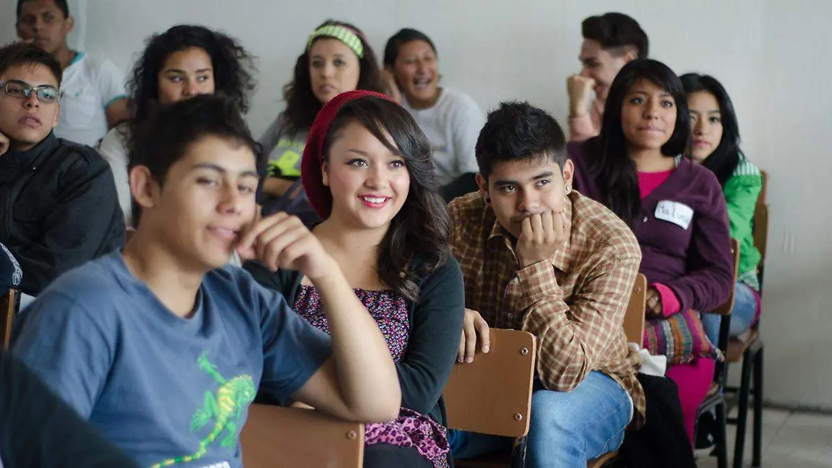 Egresados de bachillerato ahora podrán obtener dos certificados de estudios