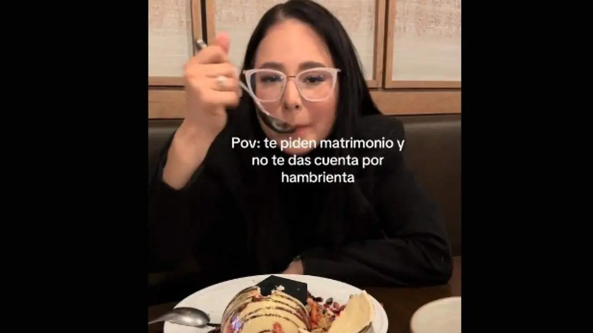Propuesta de matrimonio a punto de ser devorada