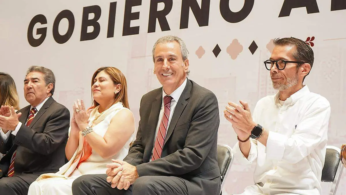 El presidente municipal, José Chedraui Budib, quien confirmó que el proyecto sigue en pie y no se retirará la infraestructura