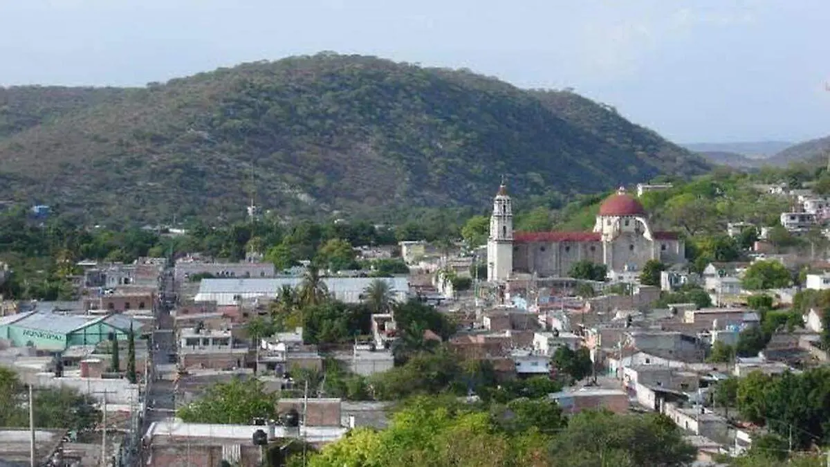 Un masculino de aproximadamente 24 años, identificado como Juan N., perdió la vida a machetazosen Chietla