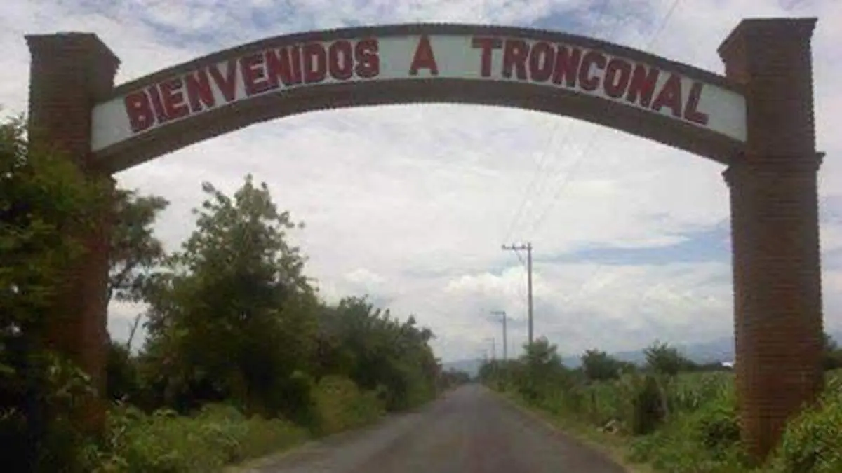 Un hombre de aproximadamente 28 años de edad fue asesinado con arma de fuego cuando se dirigía a su domicilio en Huaquechula
