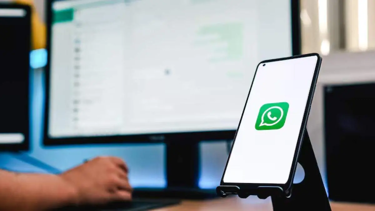 Usuarios reportan caída de WhatsApp Web