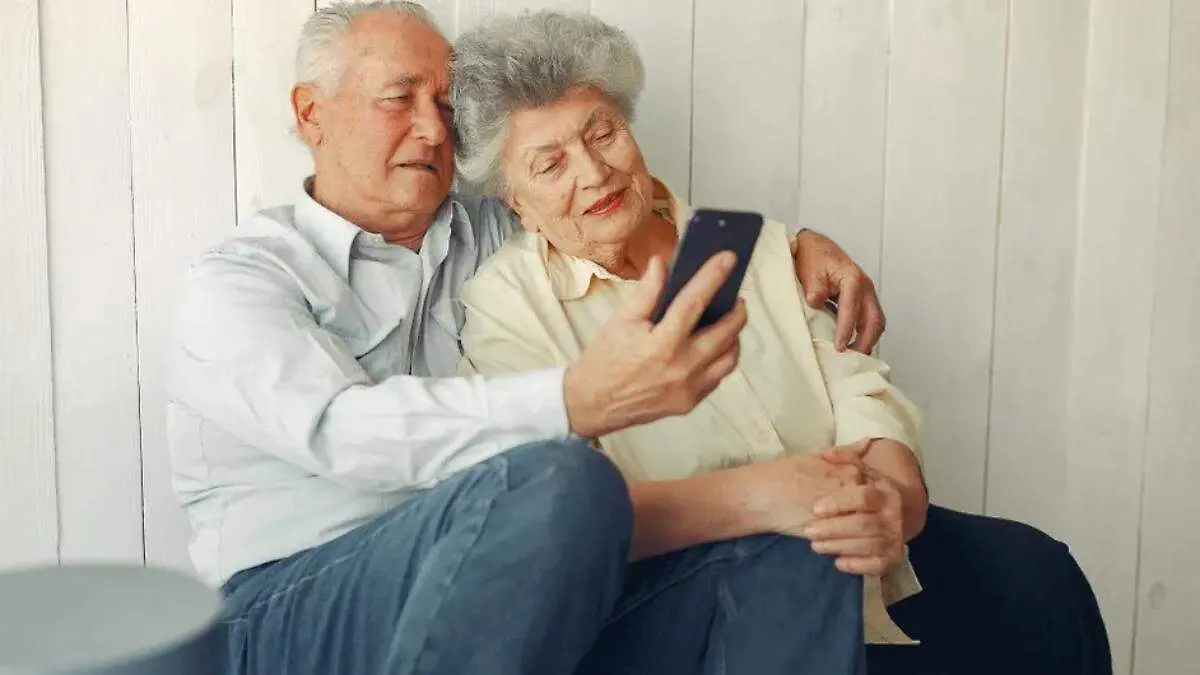 Abuelos amor, historias y carcajadas en cada arruga