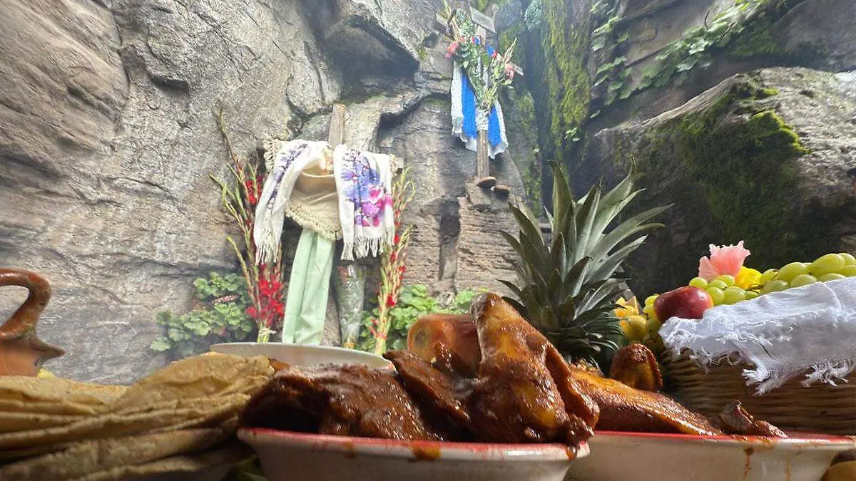 mole y fruta, el tributo al iztacihual 