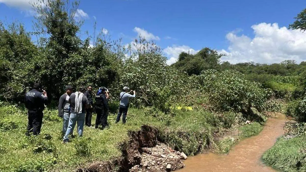 Aproximadamente cuatro kilómetros abajo de la barranca, se localizó el cuerpo de Pascual