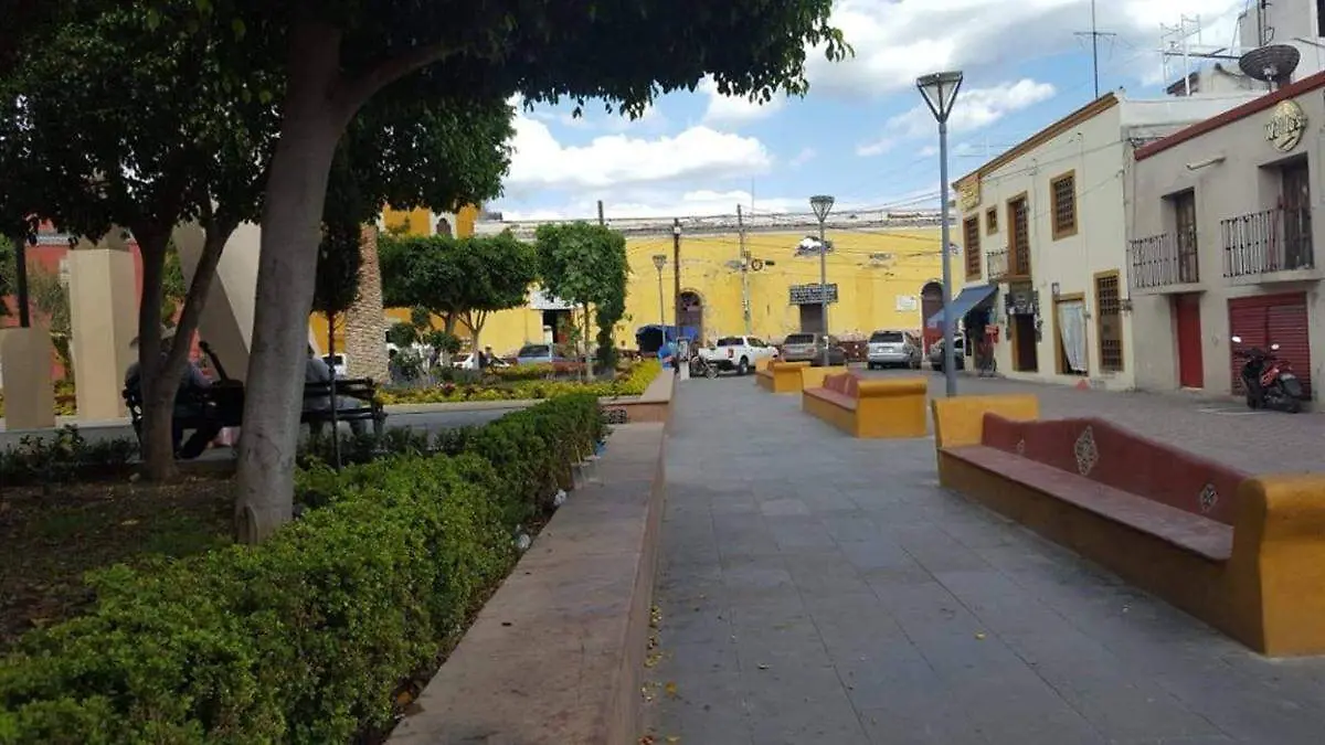 Los delincuentes lo golpearon y lo abandonaron a la altura del Eje Poniente