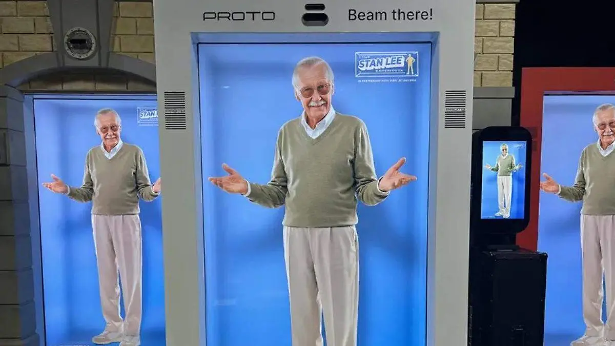 Stan Lee holograma