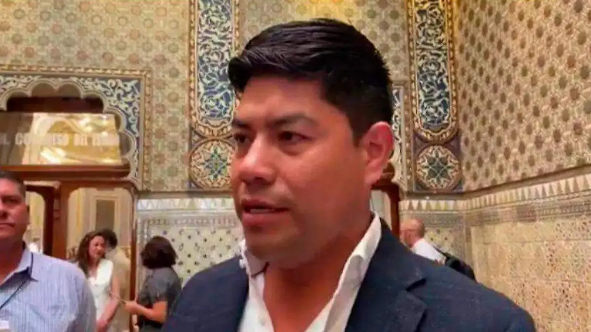 Fidel Flores Concha, alcalde de Oriental
