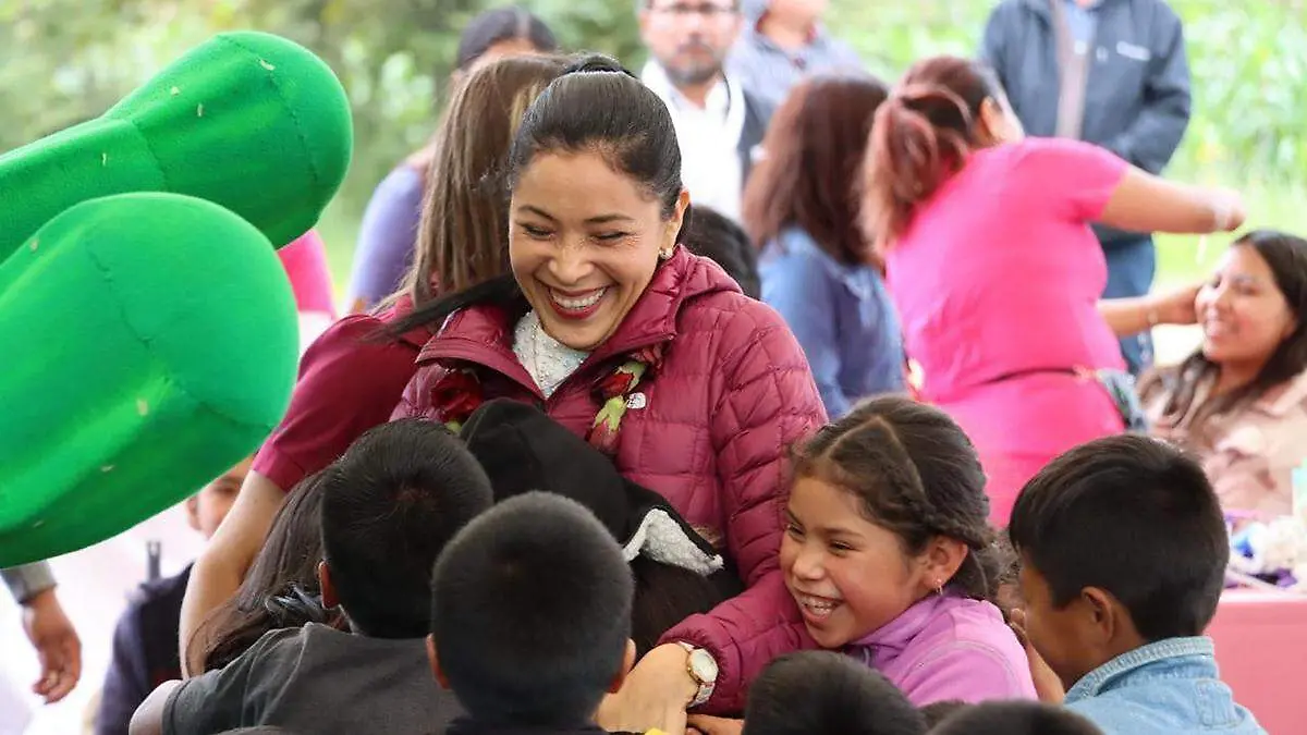 La presidenta honoraria del DIF, Dra. Letty Carreño Abarca, reiteró que la institución trabaja bajo un enfoque humano