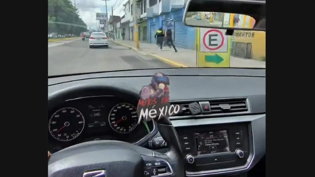 Captan en video golpiza a presunto delincuente en calles de Puebla