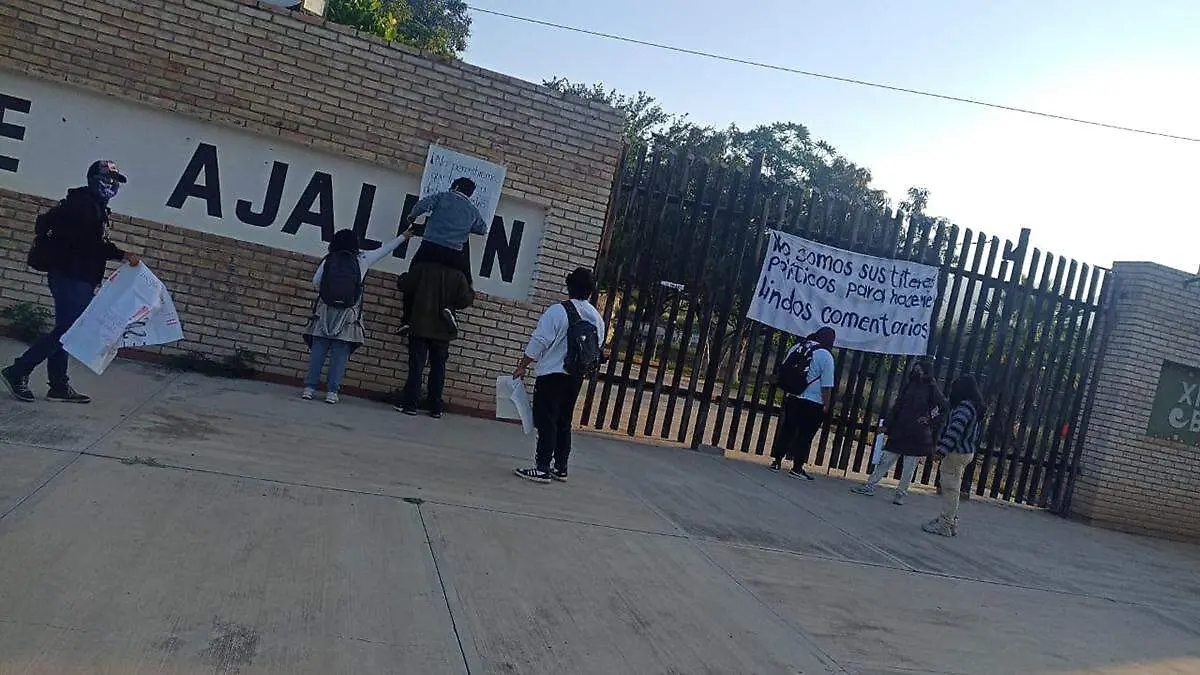 Los estudiantes afirman que el Instituto Tecnológico Superior de la Sierra Negra de Ajalpan no es propiedad de una sola persona