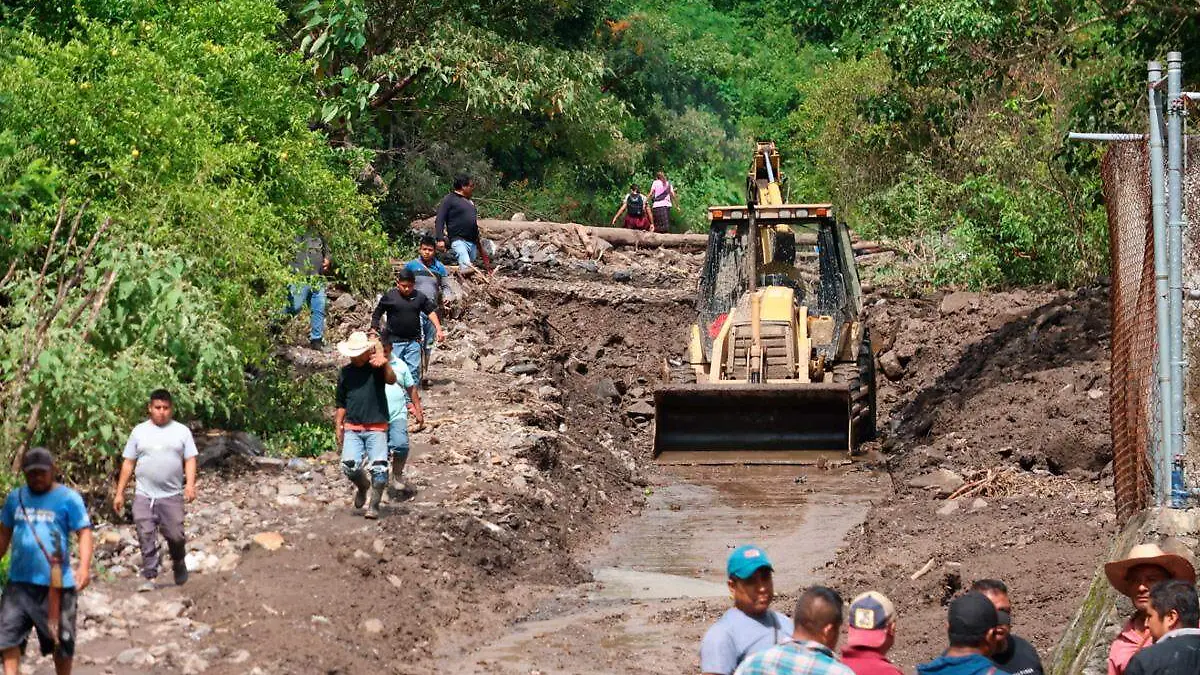 lluvias y afectaciones en caminos de puebla