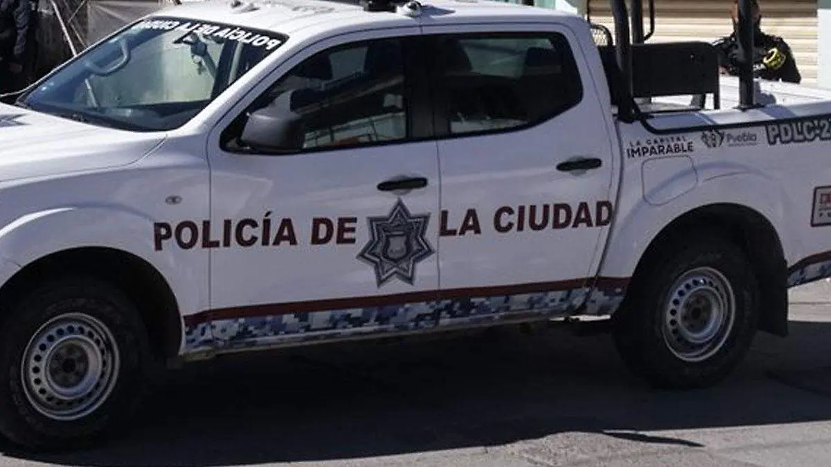 patrulla presta servicio ante inseguridad en Puebla 