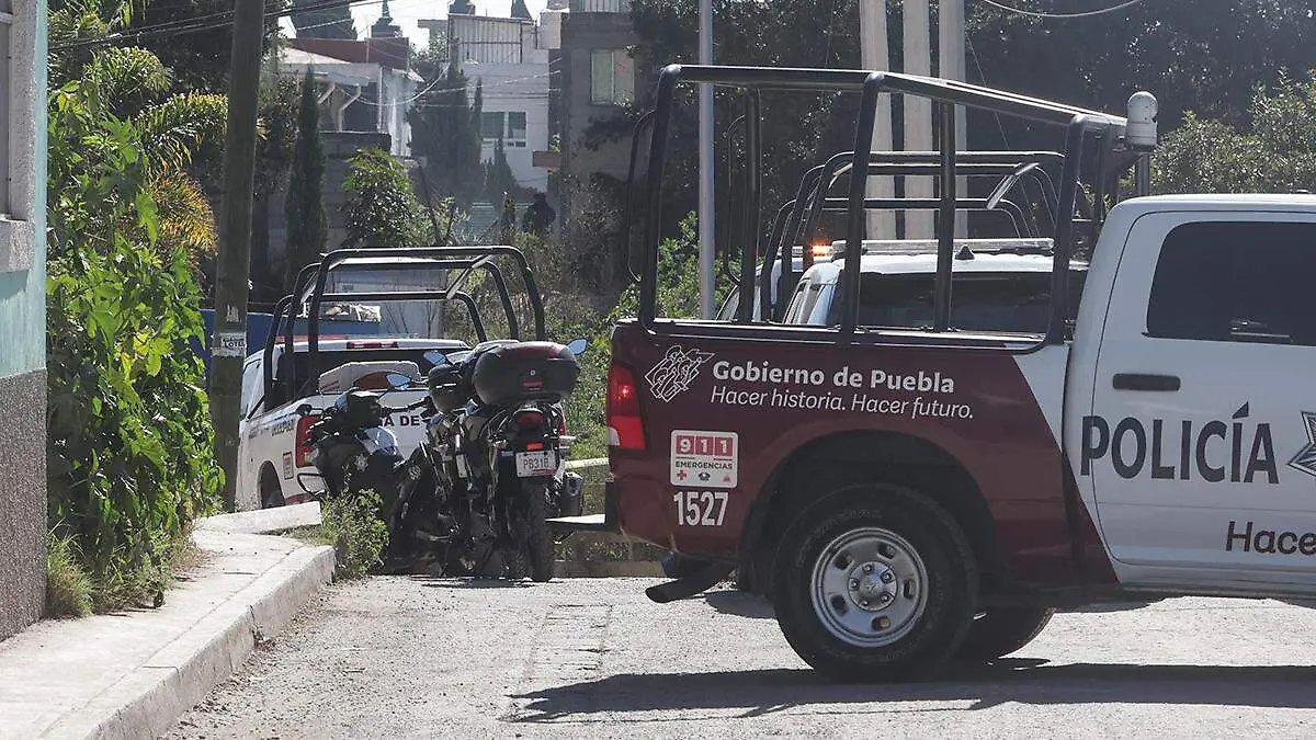 La zona fue ampliamente acordonada por los uniformados para protegerla y preservar las posibles pruebas