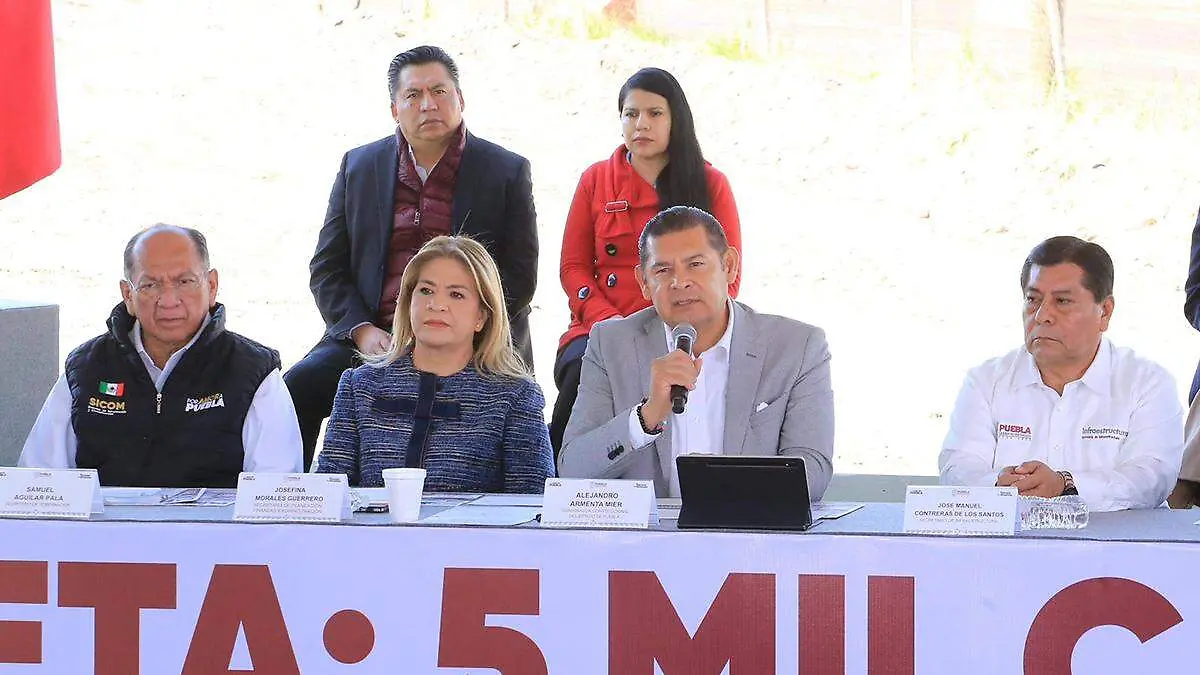 El gobernador indicó que la inversión para construir las viviendas estará a cargo del gobierno federal