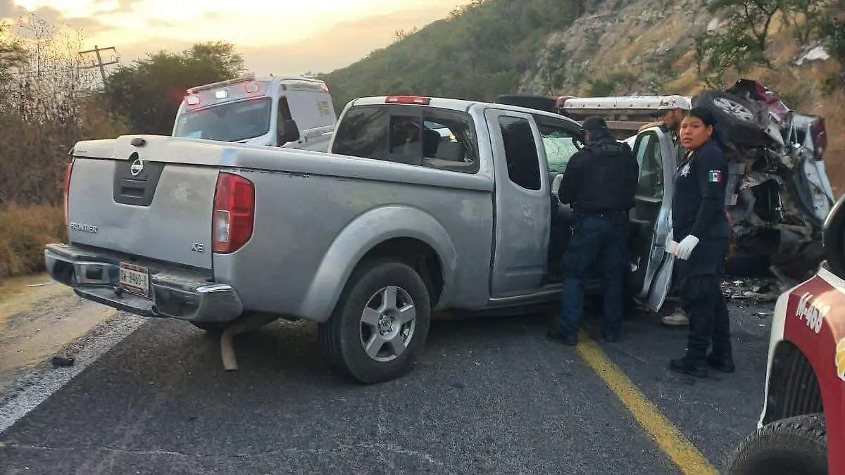 accidente en la carretera federal 190, en el tramo Tehuitzingo–Las Palomas, deja un muerto 