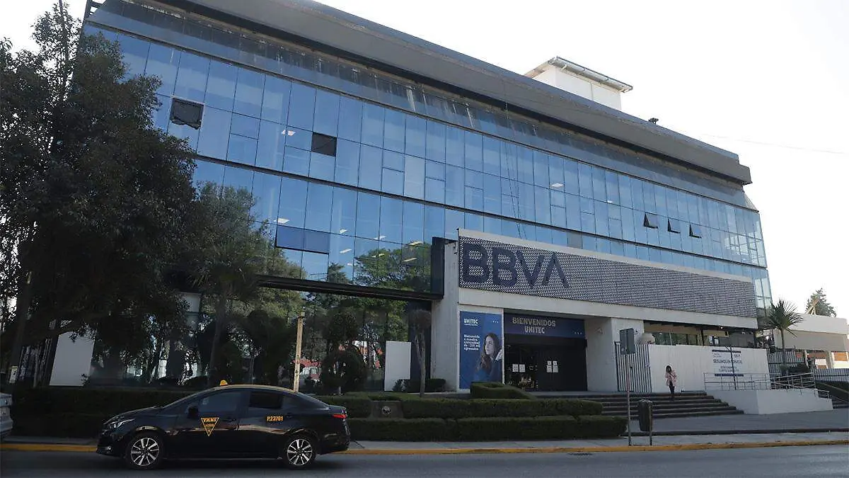 En el predio prevalecerá una pequeña sucursal de BBVA, además de algunos cajeros para mantener sus servicios