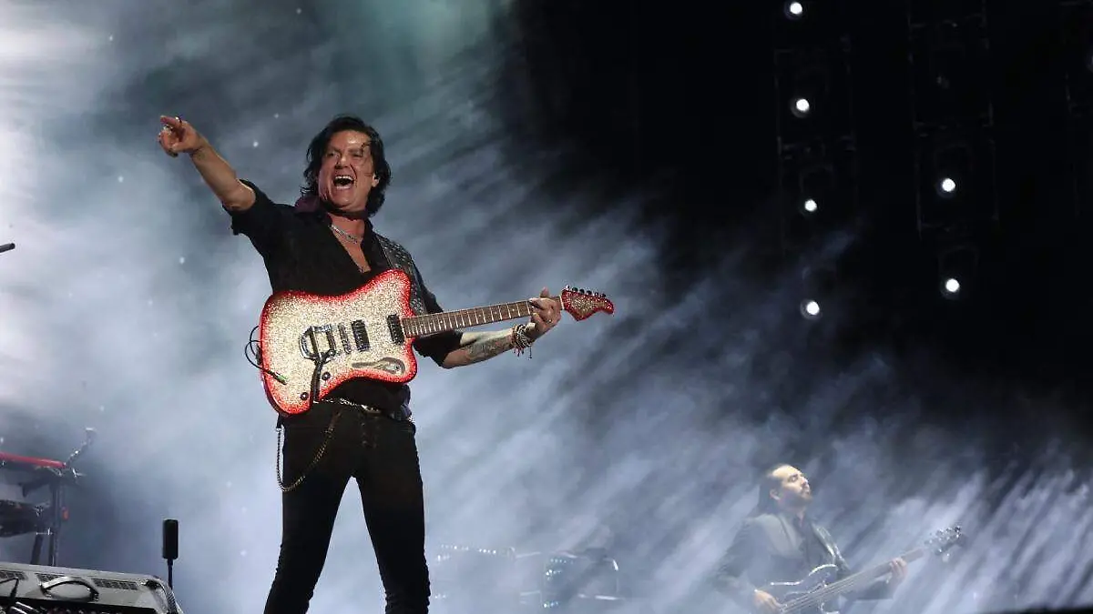 Saul Hernandez vocalista Caifanes