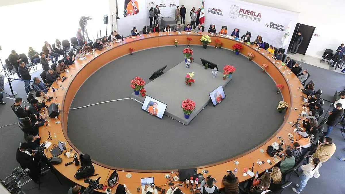 García Parra insistió en que, tal como lo ha señalado el gobernador, la intención es manejar con eficiencia los recursos públicos