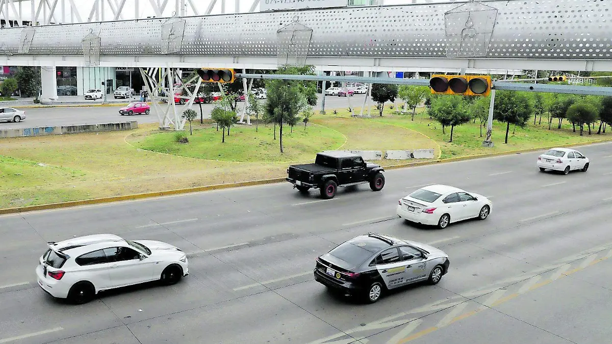 El especialista Rodrigo Tenorio Rivas propone una reconfiguración integral de la vía Atlixcáyotl