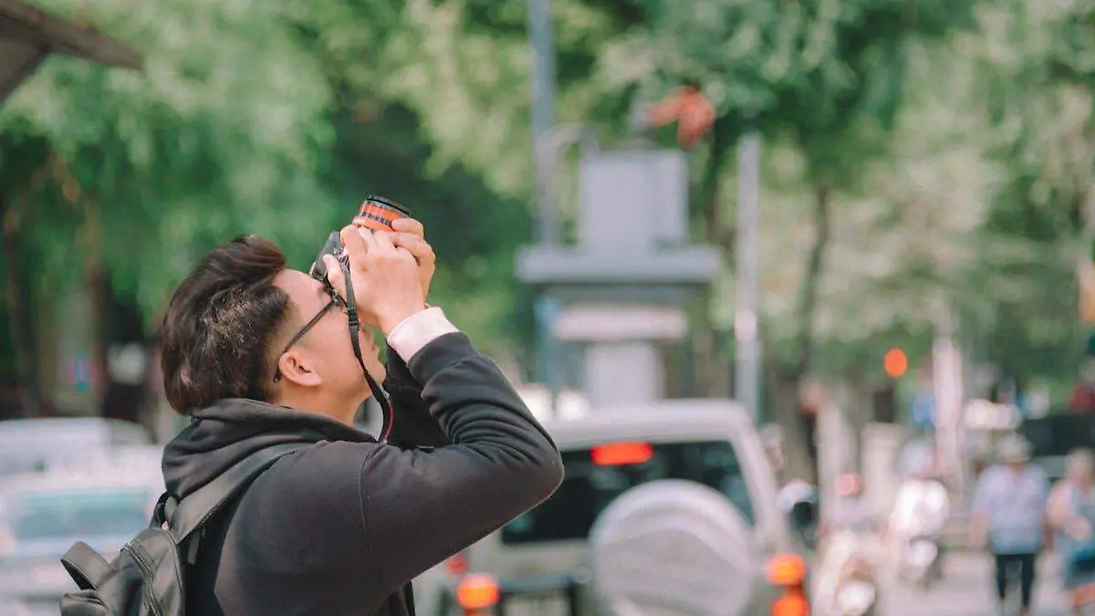 pexels-minan1398-977342