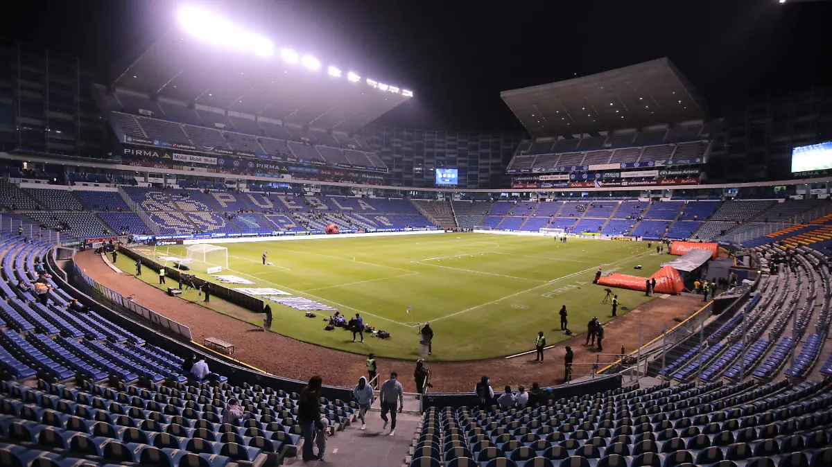 ESTADIO CUAUHTEMOC-PUEBLA VS QUERETARO ERIKG 130123 (4)-1
