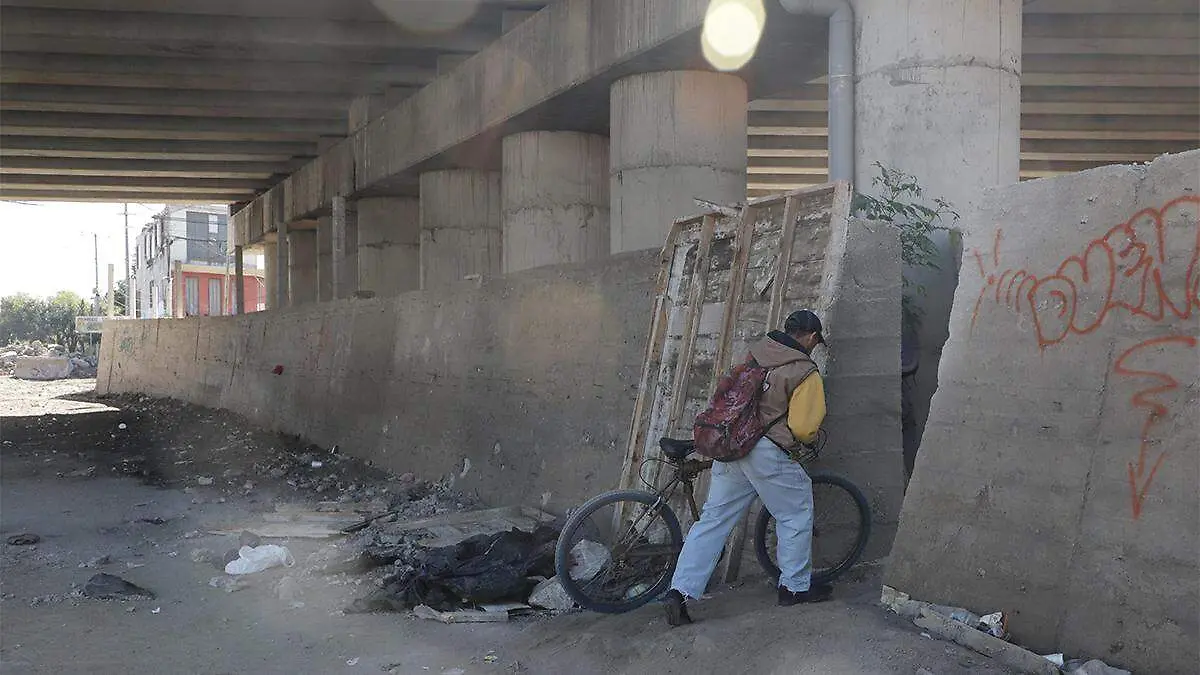 La colocación de la barda generó críticas de vecinos de Bosques de Manzanilla y Viveros del Valle
