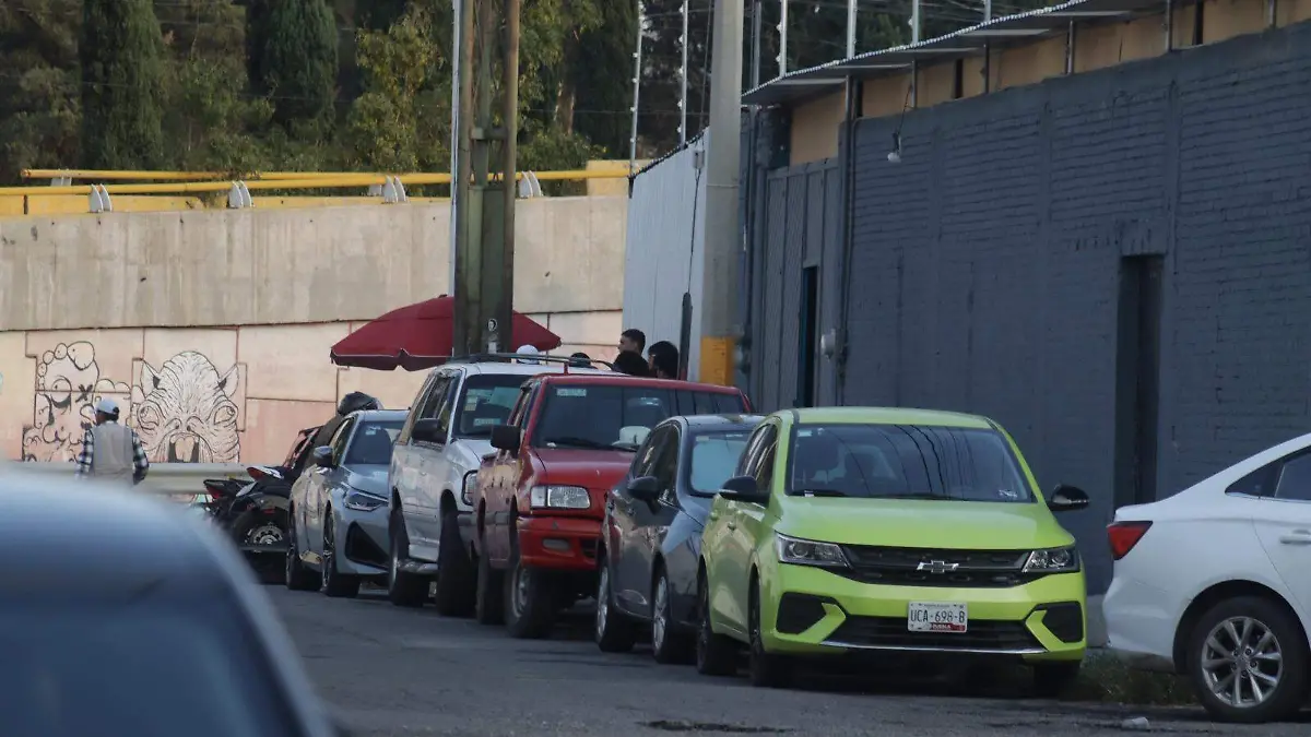 Vecinos de Villa Universitaria exigen clausura de bares por ruido e inseguridad cerca de la BUAP