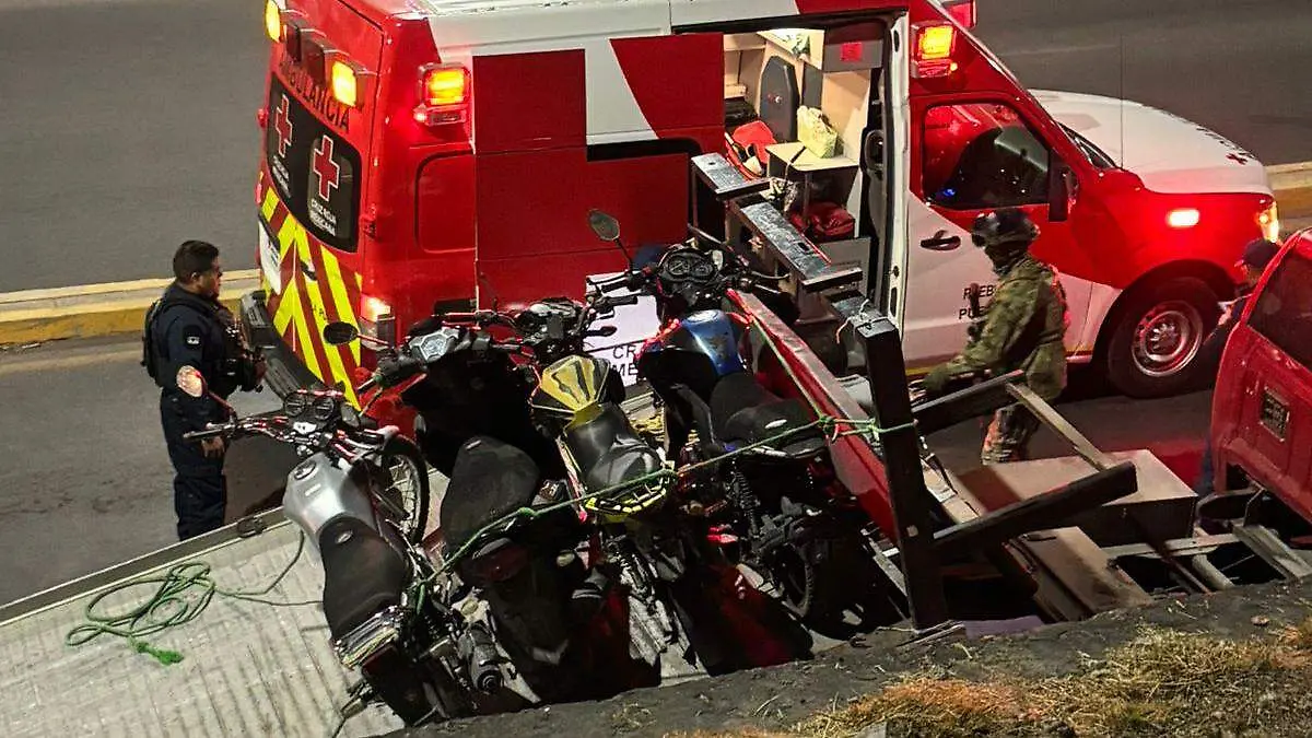 Elementos de seguridad resguardaron la zona mientras el personal correspondiente realizó las diligencias