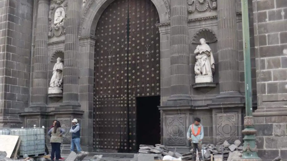 Catedral de Puebla, puerta con marcas de fuego