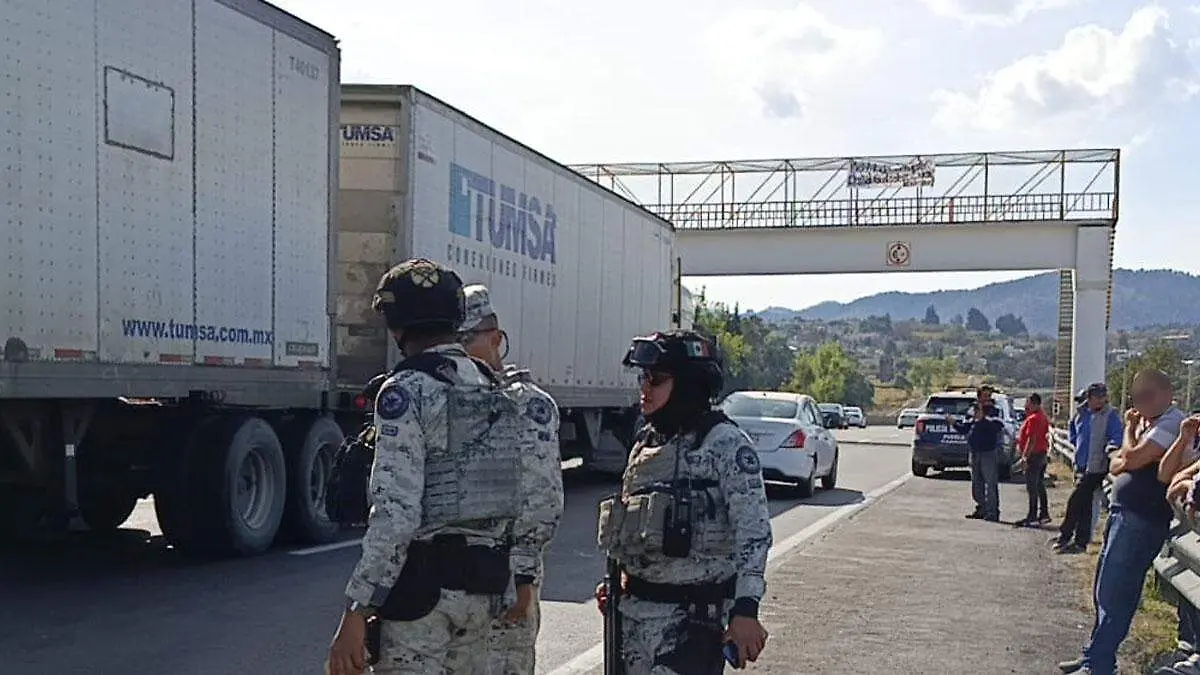 arco norte puebla detienen a hombres