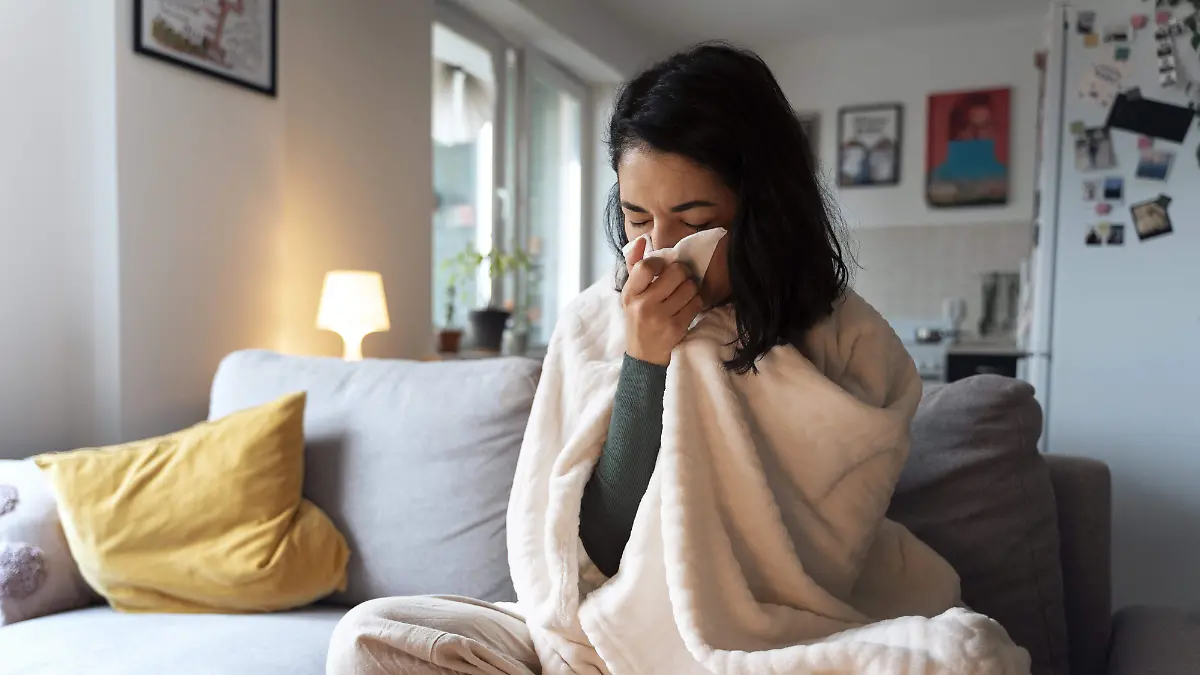 La detección temprana de síntomas respiratorios es clave para evitar riesgos mayores durante la temporada invernal