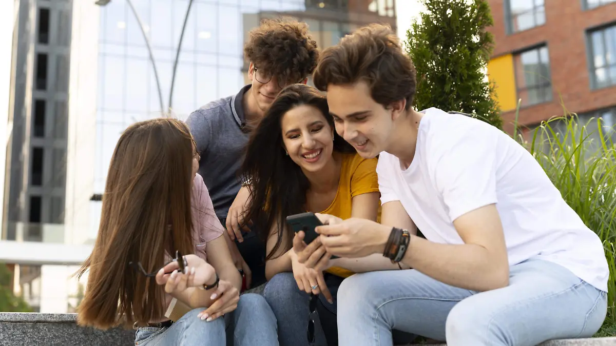 La cultura para las juventudes universitarias ya no se limita a bibliotecas y auditorios