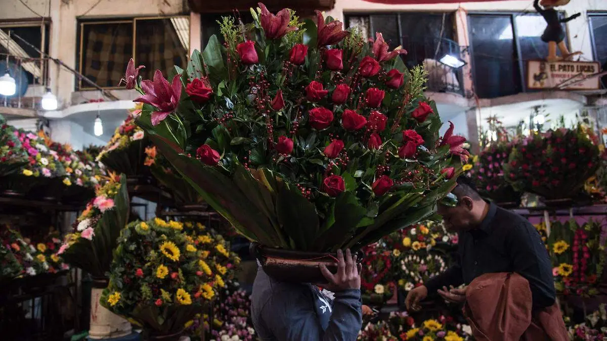 ramo de flores, arreglo de rosas