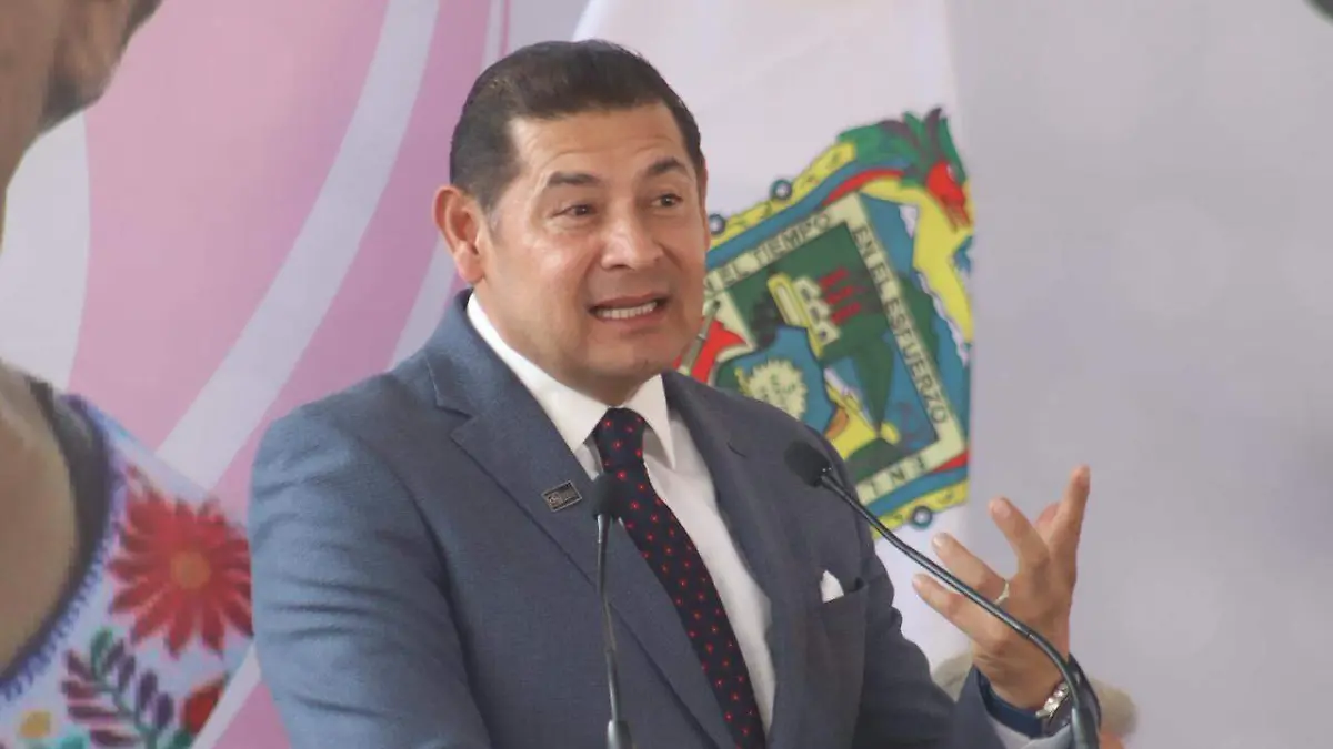 Inauguran Casa del Abue Sur, la primera de tres que se construirán en la capital