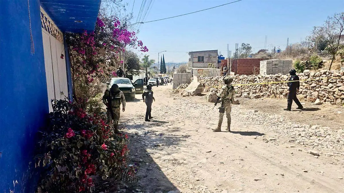 Los uniformados se acercaron al inmueble, donde escucharon a una persona gritar y pedir ayuda