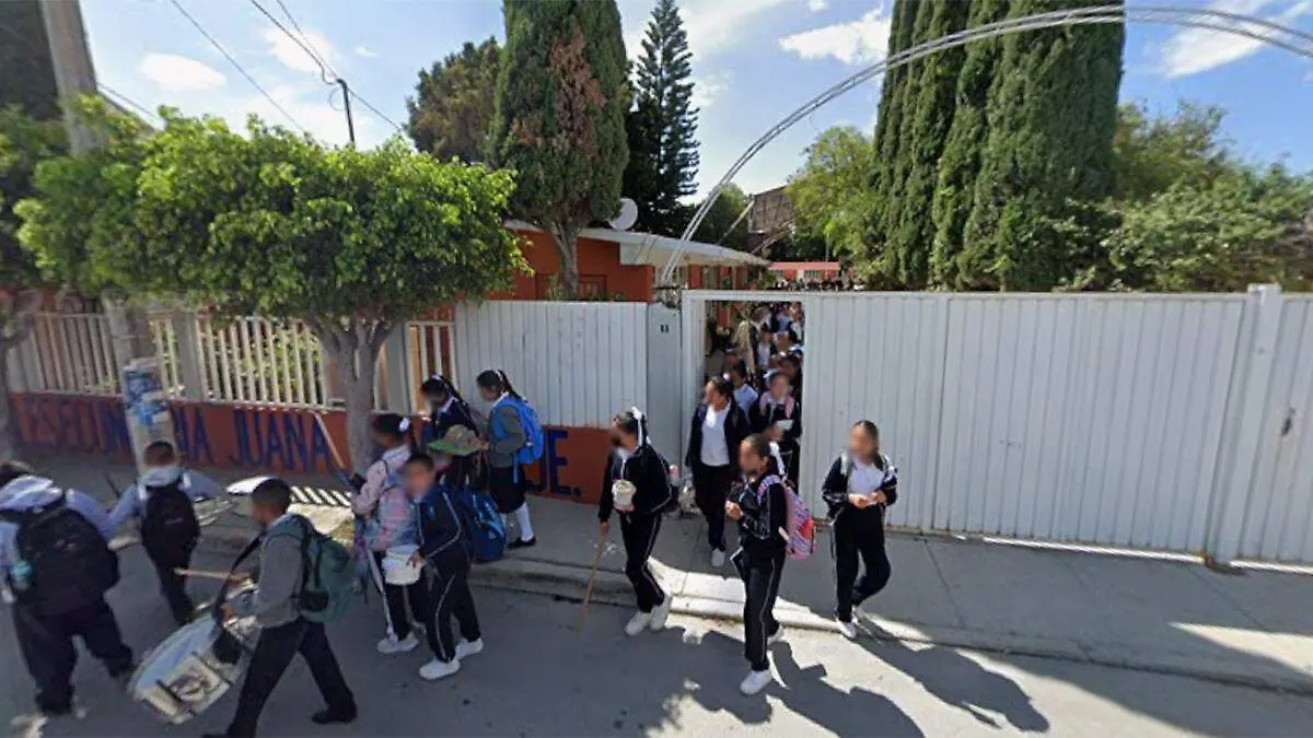 En el presente ciclo escolar se solicitó a más de 200 estudiantes reunir 400 botellas de PET cada uno