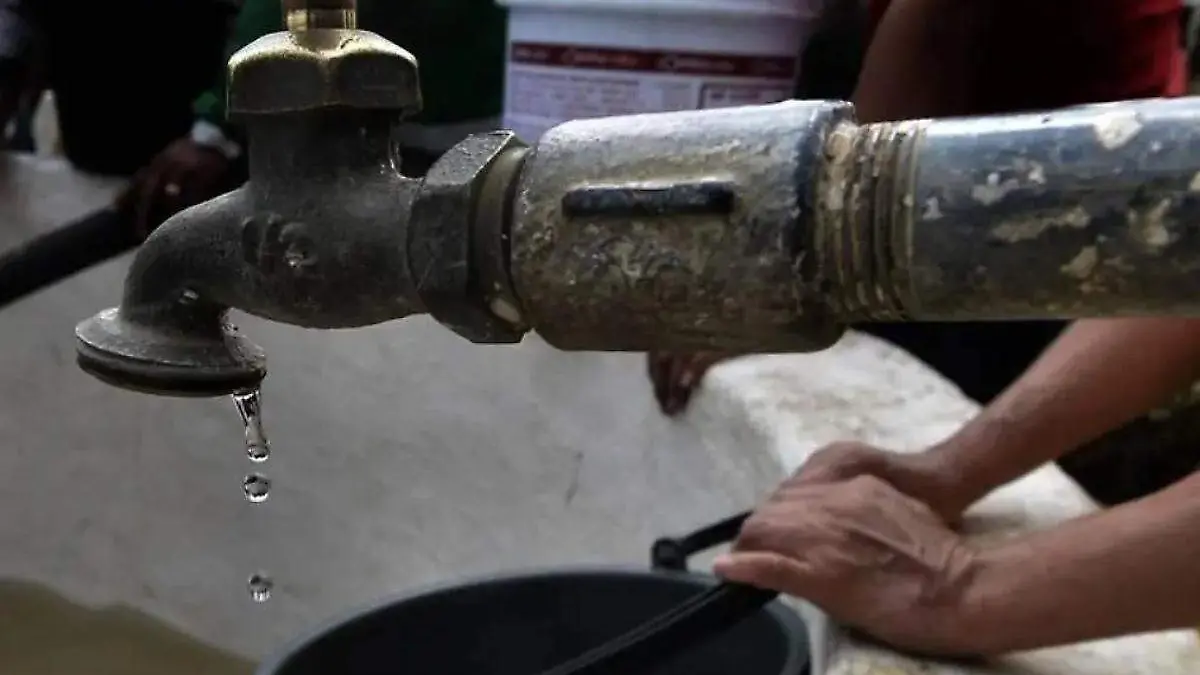 llave de agua, desabasto de agua