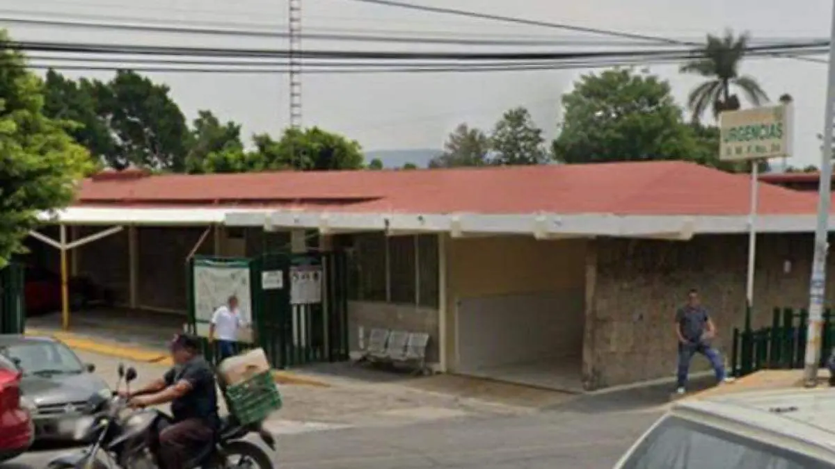 IMSS Puebla descarta falta de medicamentos y ambulancias en Izúcar y sostiene que hay supervisión en la atención.