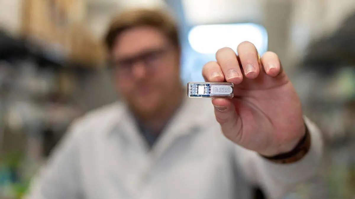 dispositivo implante que suministra medicinas