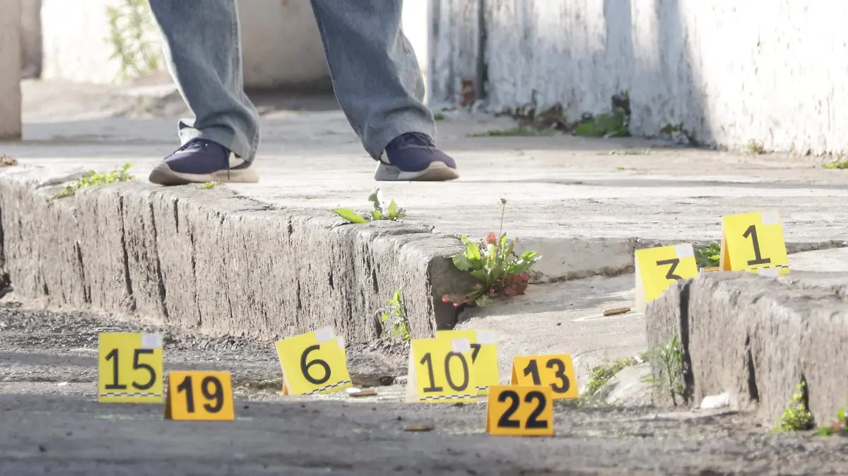 forense casquillos en el lugar